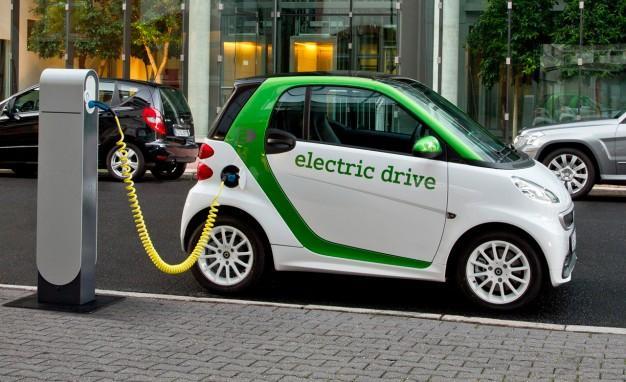 3.12 Smart electric drive Εικόνα 3.11. Smart electric drive. Το Smart Fortwo electric drive είναι ένα ηλεκτροκίνητο όχημα με μπαταρίες και αποτελεί παραλαγή του οχήματος πόλης Smart Fortwo.