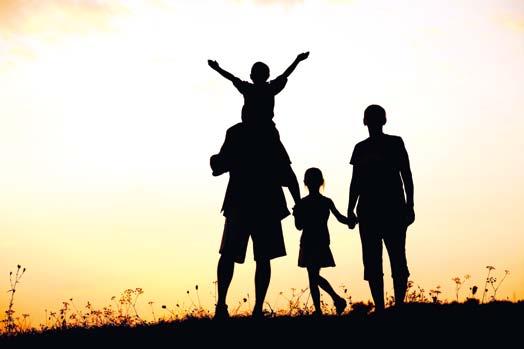 Ὅμως καὶ πρὸ τῆς οἰκονομικῆς κρίσης, τὰ μηνύματα καὶ οἱ προτάσεις ποὺ ἐπικράτησαν στὴν ἀνταγωνιστικὴ κοινωνία μας, ὅπως ὁ ἀτομισμός, ἡ φιλαυτία, ἡ εὐζωΐα, ὁ καταναλωτισμός, ἡ ἄρνηση ἀνάληψης
