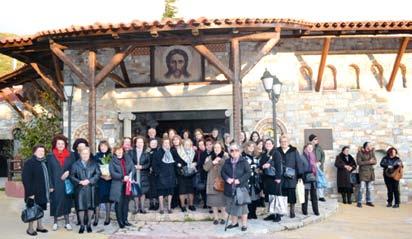 Ἀλλὰ καὶ τὴν Δευτέρα, 1η Μαΐου ἀνεχώρησε ἀπὸ τὴν Κυψέλη, ὅπως κάθε χρόνο ἕνα πούλμαν γεμάτο ἐνορίτες μας, προσκυνητὲς τῆς χάριτος τῆς Ὁσίας Ματρώνης τῆς Ῥωσίδος τῆς ἀομμάτου καὶ θαυματουργοῦ, γιὰ τὸ
