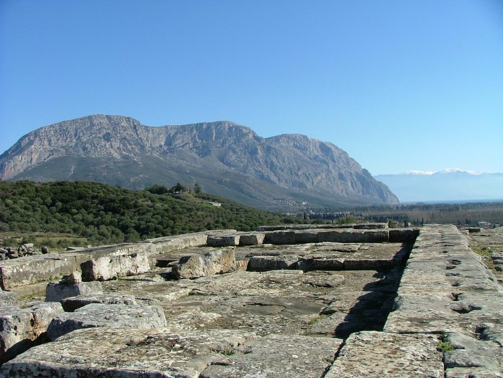 ΑΡΧΑΙΑ ΚΑΛΥΔΩΝΑ Για την επιλογή των ποιημάτων και των αντίστοιχων εικόνων εργάστηκαν κατά ομάδες οι ακόλουθοι μαθητές της Α τάξης του Γενικού Λυ