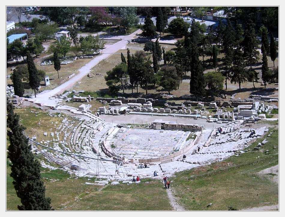 ΘΕΑΤΡΟ ΙΟΝΥΣΟΥ (ΑΘΗΝΑ) Το θέατρο του ιονύσου είναι ο σηµαντικότερος γνωστός υπαίθριος θεατρικόςχώροςτηςαρχαιότητας.