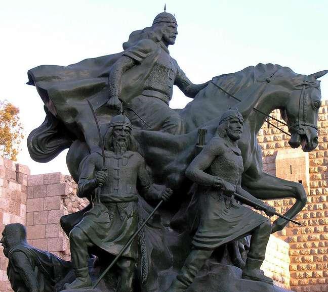 Σαλαντίν Στις 2 Οκτωβρίου 1187 η πόλη της Ιερουσαλήμ παραδόθηκε στον Σαλαντίν, έπειτα από την πολιορκία του σουλτάνου.