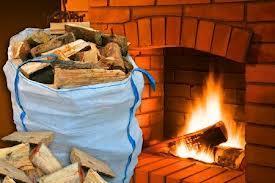 ΚΑΥΣΙΜΗ ΥΛΗ Το πολύτιμο ξύλο της, ο πυρήνας και το υποπροϊόν της σύνθλιψης καίγονται για πολλές ώρες, χωρίς φλόγα, παράγοντας διαρκώς θερμότητα.