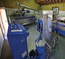Na majhni površini ročno izdelano olje najvišja raven proizvodnje Montecastelli v občini Monteriggioni, Italija, je leta 2006 namestil kompaktno enoto AlfaOliver 500.