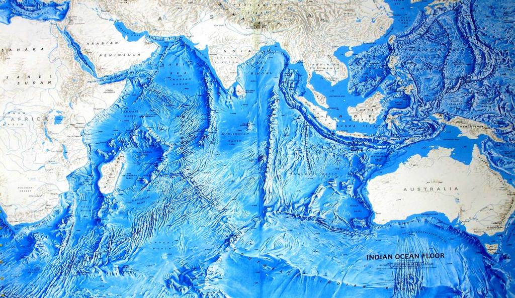 Εικόνα 2.15 Χάρτης υψηλής ανάλυσης του πυθμένα του Ινδικού Ωκεανού (πηγή: http://portal.survey.ntua.gr/) Οι εφαρμογές αυτές αφορούν τη βυθομετρική αποτύπωση αβαθών θαλάσσιων περιοχών (βλέπε Εικόνα 2.