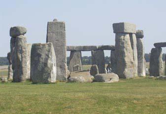 Escrito por Ahmés arrededor do 800 a.c. transcribindo outro do 00 a.c. No conxunto megalítico de Stonehenge (Gran Bretaña), construído entre 00 e 600 a.