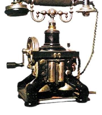 5)Tηλεφωνο Πολλοί ήταν εκείνοι που προσπάθησαν να κατασκευάσουν ένα μηχάνημα που θα μπορούσε να μεταβιβάσει τον ήχο διαμέσου του ηλεκτρισμού.