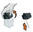 Lift and close the lever to eject the capsule into the used capsule container. Prenez votre tasse.