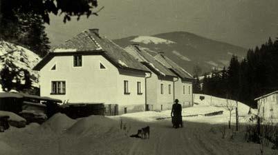 maja svečano predali plemenitemu poslanstvu. Prizidek na južni strani nove ambulante pa je ostal nedograjen.