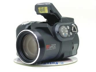 Kamera oblikovno spominja na Samsug kamere serije UC-A. Practica DCZ 4.4 ima 4M toëk, DCZ 5.4 pa tipalo s 5M toëk, z interpoliranjem pa lahko æe v kameri spremenimo loëljivost na 7 milijonov.