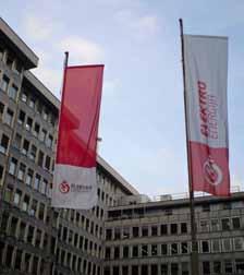 Aktualno Aktualno IzËlenitev uspešno izvedena Elektro energija priëela s poslovanjem Nova družba Elektra Ljubljana - Elektro energija, d. o.