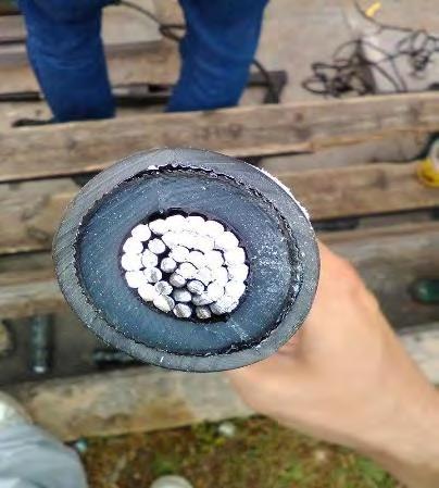 Σχ. 1.5 Καλώδιο μέσης τάσης Τα υλικά που χρησιμοποιούνται συνήθως για την κατασκευή των αγωγών είναι ο χαλκός (Cu) και το αλουμίνιο (Al).