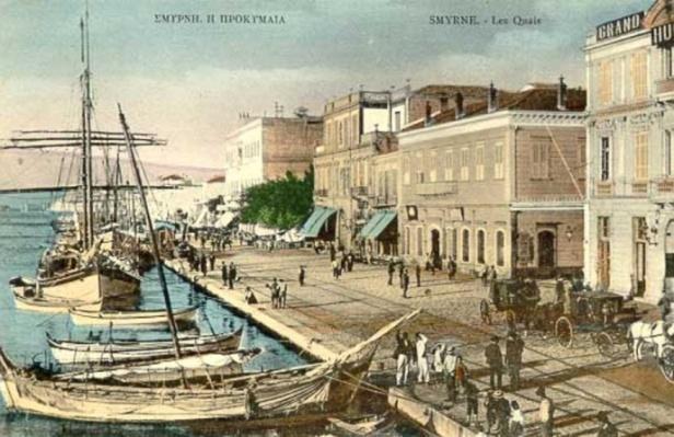 Η Αλίκη αφηγείται γεγονότα και υποθέσεις που τη σημάδεψαν, όπως την πρώτη επίθεση των Τούρκων στο Αϊντίνι, καθώς και τον τρόπο ζωής πριν την Μικρασιατική καταστροφή.