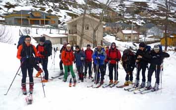 Algúns moi novos, demasiado novos, empezaban a tocar e a sentir as montañas. Outros, grandes alpinistas e expertos veteranos de recoñecido prestixio.