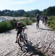 Ata que o corpo aguante Preparados, fomos ata a praia onde máis de vinte piraguas de dúas e tres prazas