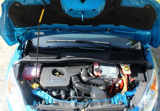 Εικόνα 40 Κινητήρας Ford C-Max Hybrid Η ηλεκτρικός κινητήρας προσθέτει μέχρι και 114 ίππους και ροπή 240 Nm σε 6.000rpm.