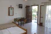 STUDIOS SKIATHOS Τα δωμάτια βρίσκονται στην ακτίνα της