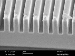 5, Χρόνος : 20 min, (γ) Ισχύς : 1500 W, Βάθος ~ 56 µm, AR=11 Χρόνος : 30 min, (δ) Ισχύς : 1800 W, Βάθος ~ 63 µm, AR=12.