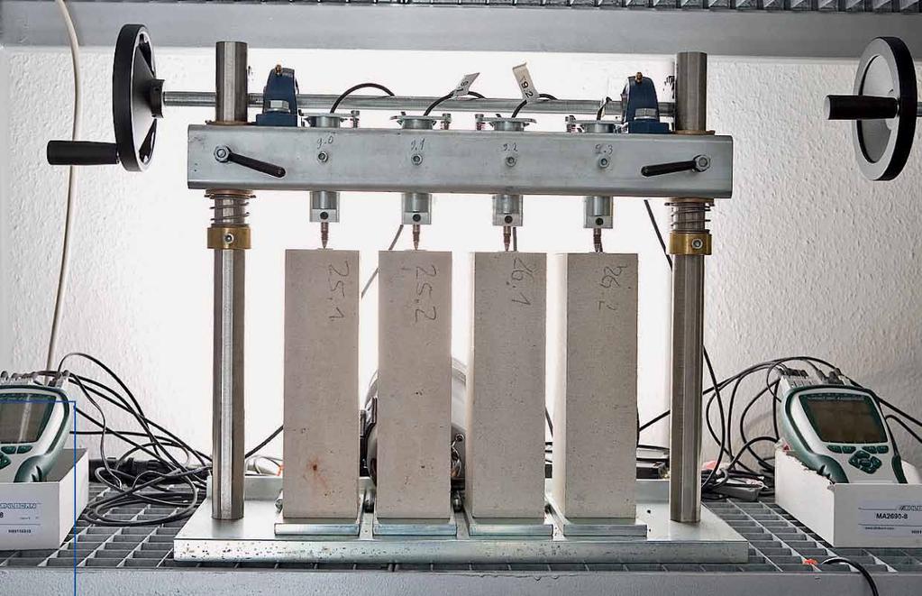 Comportarea mostrelor la testul de contracție Testarea materialelor de construcţii Scop principal Determinarea caracteristicilor variabile pentru blocuri silico-calcaroase, beton celular și plăci