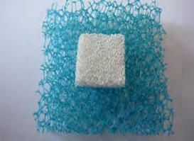 Structuri 3D ceramice pe bază de fosfaţi de calciu Descriere Biomaterialele ceramice sunt utilizate ca materiale de substituţie temporară sau permanentă în