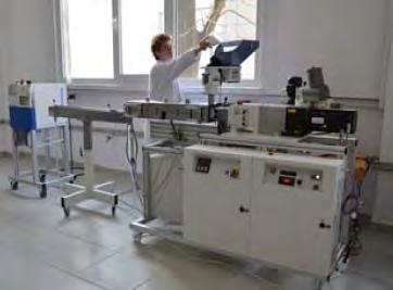 A.2. Tehnici de procesare materiale Prelucrarea materialelor plastice şi obţinerea de materiale compozite Extruder materiale plastice de laborator tip KETSE 20/40 Domeniu de utilizare: - se pot