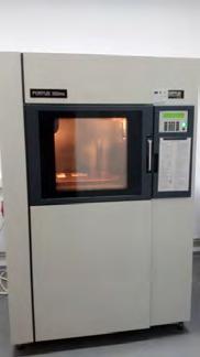 Prototipare rapidă cu precizie ridicată Imprimantă 3D pentru modele tip Fortus 360mc LE produs de firma STRATASYS - SUA Domeniu de utilizare: Imprimanta foloseşte tehnologia Fused Deposition