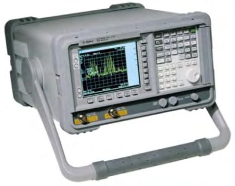 Analizor de spectru E7405A domeniul de frevenţă: 100 Hz - 26,5 GHz; rezoluţie: 0,1