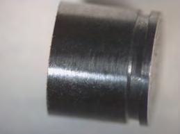 Mod de acţionare Forţa de atracţie acţionează între ansamblul magnetic care conţine un magnet permanent înglobat într-o proteză dentară şi pivotul situat la rădăcina dintelui.