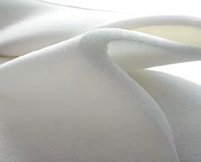 Its softness is enhanced by its 3D Elicoidal Fill layers, that regulate the final feel of the mattress, for