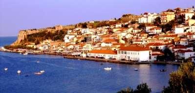 Πξόθεηηαη γηα κηθξό θξνύξην ρηηζκέλν βόξεηα ηνπ ρσξηνύ Μίια, ζε ζεκείν ζηξαηεγηθήο ζεκαζίαο γηα ηνλ έιεγρν ηνπ κεζζεληαθνύ θάκπνπ ζηα βόξεηα. Σο λιμάνι. Τν «γνεηεπηηθό» ιηκάλη ηεο Κνξώλεο, ζρεδόλ 8.