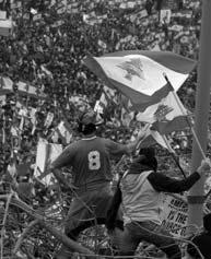 Αν κάποιος φέρει στη μνήμη του την εξέγερση της απεγνωσμένης νεολαίας το Νιόβpη του 2005 και τις μεγαλειώδεις μαχητικές διαμαρτυρίες του φοιτητικού και εργατικού κινήματος το Φεβράρη και Μάρτη του