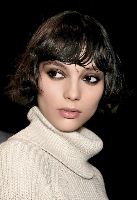 RODARTE Η Έµα Στόουν ALBERTA FERRETTI ΓΙΑ ΤΟ ΦΙΝΙΡΙΣΜΑ ΤΟΥ