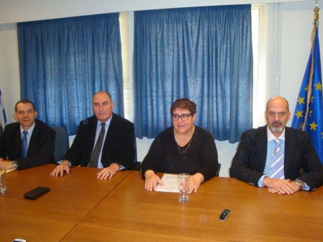 Η συνέντευξη τύπου που πραγματοποιήθηκε 13-2-2014. Από αριστερά Καθ. Κων. Σταθόπουλος Πρόεδρος ΟΜΕΑ Τμήματος Ιατρικής, Καθ. Π. Γκούμας Πρόεδρος Τμήματος Ιατρικής, Καθ. Β.