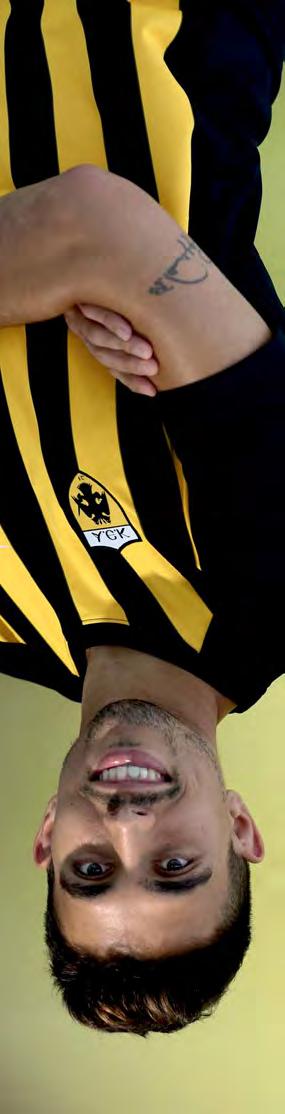 Εχει αγωνιστεί σε όλες τις μικρές εθνικές ομάδες της Κροατίας έχοντας συνολικά 54 συμμετοχές και 24 γκολ.