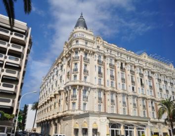 ναό του χωριού, όπου φυλάσσεται η Αικατερίνη της Αλεξάνδρειας, πίνακας που αποδίδεται στον Τιτορέντο.