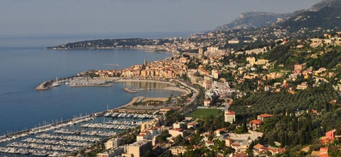 ζητήσαμε αναμνηστική φωτογραφία με τους ανθρώπους του εστιατορίου που μας
