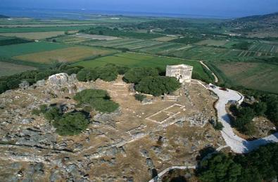 Στη συνέχεια χωρίσθηκε ο Νομός Θεσπρωτίας από το Νομό Ιωαννίνων (1936) και ορίσθηκε έδρα του η Ηγουμενίτσα η οποία προήχθη σε Δήμο, με 1.353 κατοίκους κατά την απογραφή του 1940.