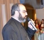 Αγίαο Σξηάδνο γηνξηάδνπλ ηε δηπιή