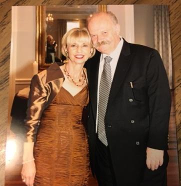 The groom is the son of Doug and Deryl Snowden of Florence, SC. He is the grandson of Grady and Joan Branham of Florence, SC, the late Mrs. Elizabeth Snowden Hicks of Florence, SC, and the late Mr.