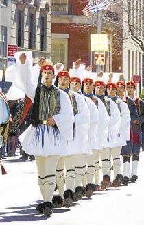 32 MARCH 15 - APRIL 15, 2004 NY Greek Independence Day Celebration Draws Thousands NEW YORK An estimated 80,000 people turned out on a spectacular sunny March 28 to