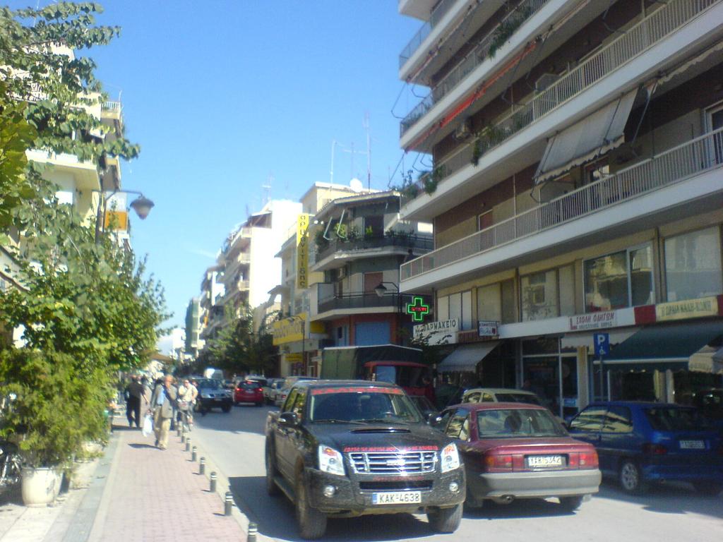 ΦΩΤΟΓΡΑΦΙΕΣ 053,153 Οι φωτογραφίες είναι τραβηγµένες προς βόρεια.