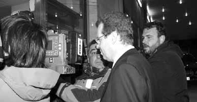 Δευτέρα 30 Ιανουαρίου 2012 Monday, January 30, 2012 Ελλάδα 18 GreekNews Αντιδράσεις κομμάτων στην πρόταση για επίτροπο Αθήνα Για στημένο παιχνίδι κυβέρνησης - τρόικας σχετικά με μισθούς και εργασιακά