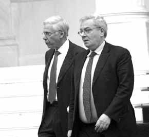 - Πολλοί στην Αθήνα και την Ουάσιγκτον δείχνουν να ξαφνιάζονται για τους λόγους, για τους οποίους ο κ.