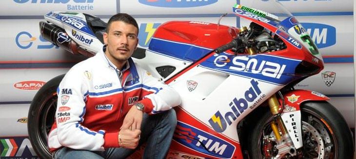 race Althea Aprilia Μετά το διαζύγιο από τη Ducati, έρχεται γάμος με την Aprilia.