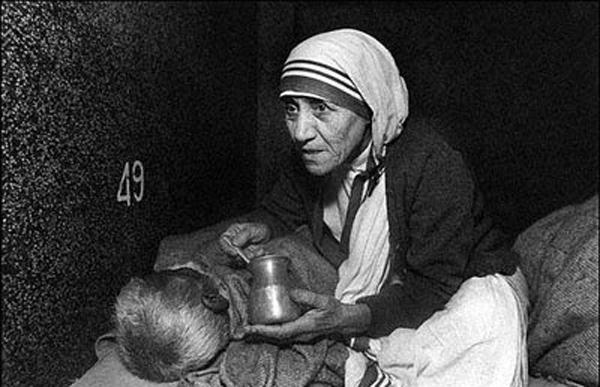 Το 1955 άνοιξε ένα ορφανοτροφείο στην Καλκούτα.