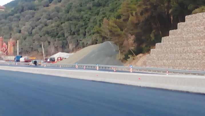 4 οικο νομία ΦΑΚΕΛΟΣ ΑΜΙΑΝΤΟΣ: ΚΙΝΔΥΝΟΣ - ΘΑΝΑΤΟΣ ΙΟΥΛΙΟΣ 2017 Τι αποφάσισε το Υπουργείο για τις καρκινογόνες ποσότητες στην Αχαΐα Αμίαντος σε συσκευασία δώρου με άγνωστο παραλήπτη Να συσκευάσουν τα