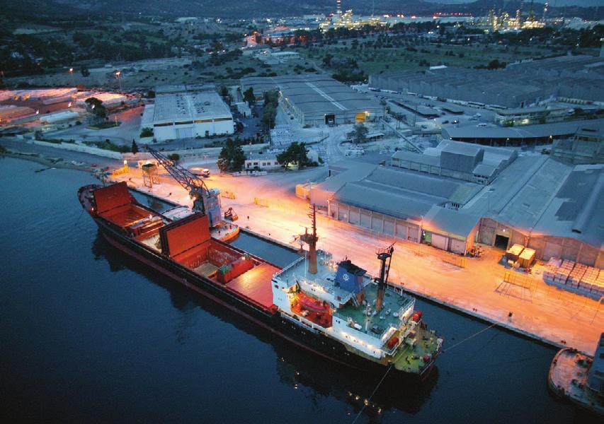 FERTILIZER 55 Σουσάκι Κορινθίας Οι εγκαταστάσεις της εταιρείας διαθέτουν ιδιόκτητο λιµάνι µε δυνατότητα εκφόρτωσης 6.