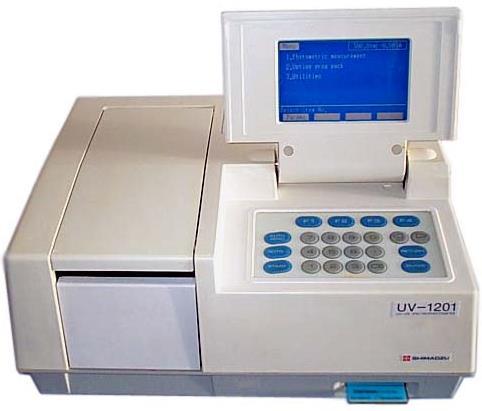 5. SPEKTROSKOPSKE METODE UV-VIS I INFRACRVENA SPEKTROSKOPIJA 79 Apsorptancija (α) je udio upadnog zračenja dane valne duljine koji je apsorbiran u mediju na koji pada zračenje.