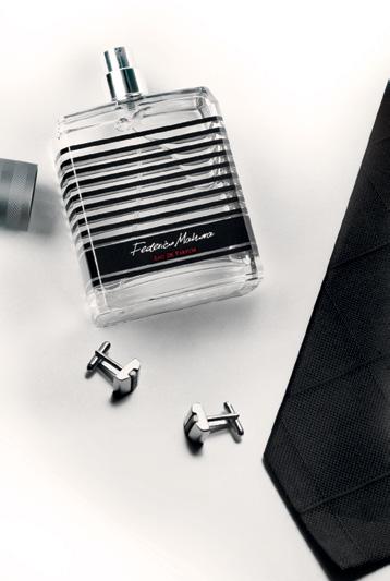 LUMEA LUXULUI FM 336 Apă de parfum 1134,00 LEI/1 l rafinat, distinctiv Note de vârf: bergamotă, floare de portocal, levănţică, anason Note de mijloc: nucşoară, crin de apă, prune, scorțișoară, boabe