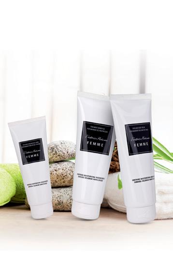 ÎNGRIJIRE PARFUMATĂ AVÂND LA BAZĂ COMPOZIŢII ORIGINALE DE PARFUM CREMĂ PARFUMATĂ PENTRU MÂINI ŞI UNGHII Perfumed hand & nail cream 100 ml 238,00 LEI/1 l Are grijă de pielea exigentă a mâinilor,